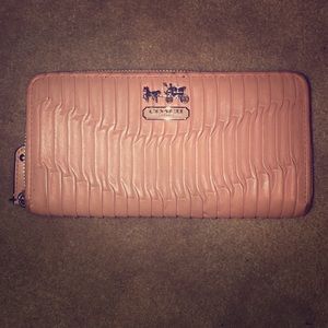 Coach wallet 💗